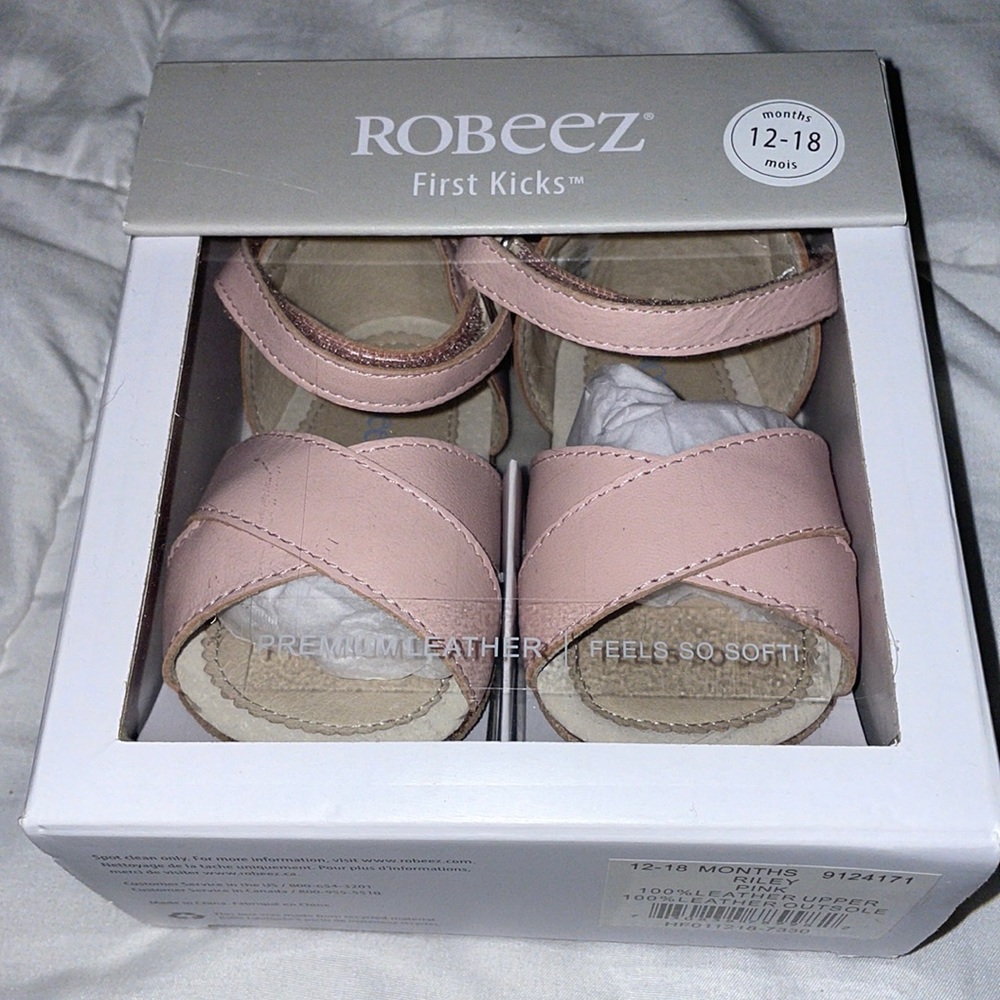 NIB Robert sandals 12-18 months